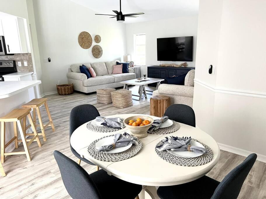 Beautiful Spacious Home! Close To Beaches - Heated Private Pool Englewood Εξωτερικό φωτογραφία